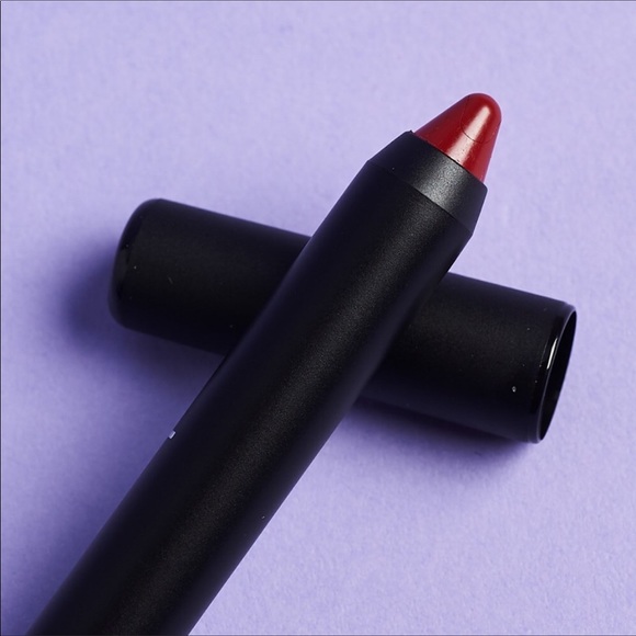 New Doucce Relentless Matte Lip Crayon Winterberry - Picture 2 of 5